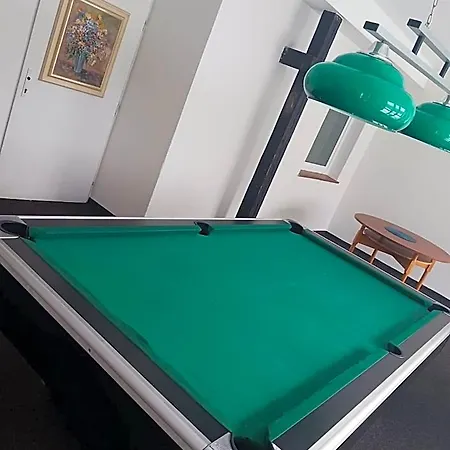 - Retro Hotel Privlaka